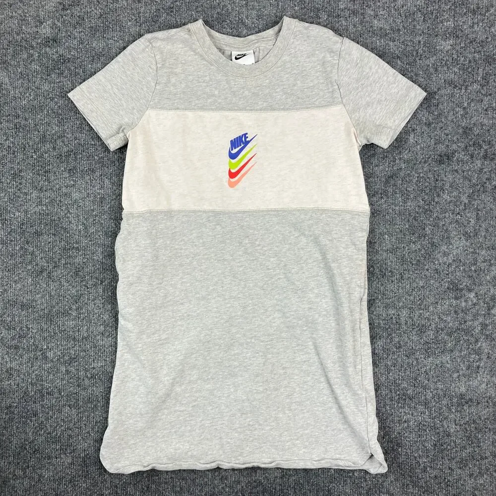 Nike T-Shirt Girls Size M Gray Short Sleeve Casual Multicolor Logo Tee